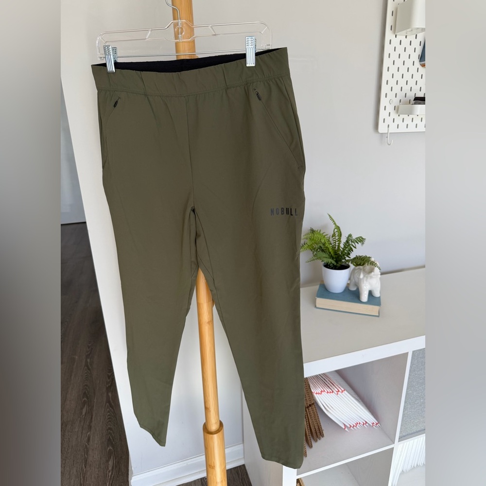 NOBULL Men’s Army Green Athletic Nylon Stretch Zip Pockets Jogger Pant Sz M - Picture 2 of 5